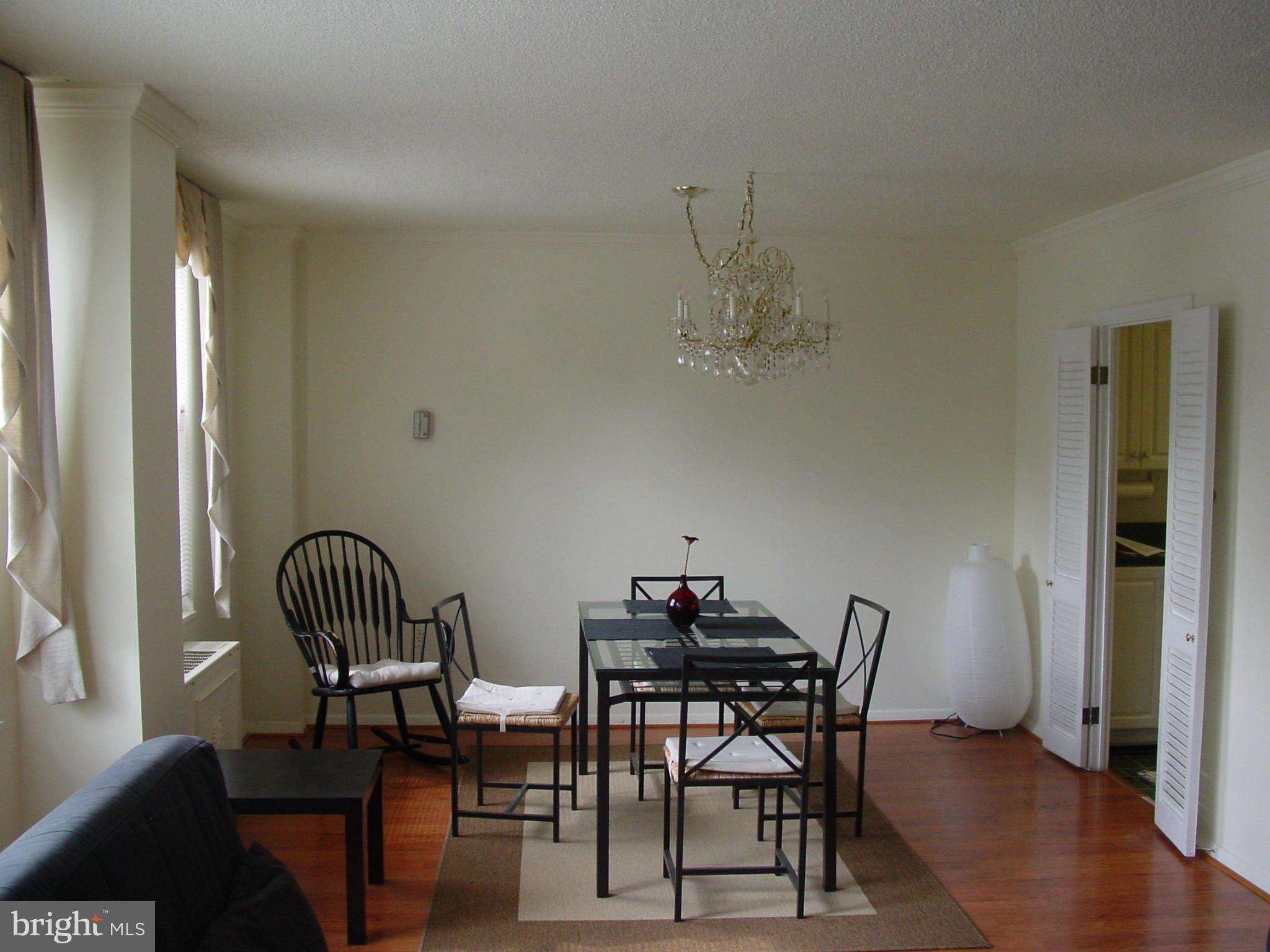 ROLAND PARK - Residential