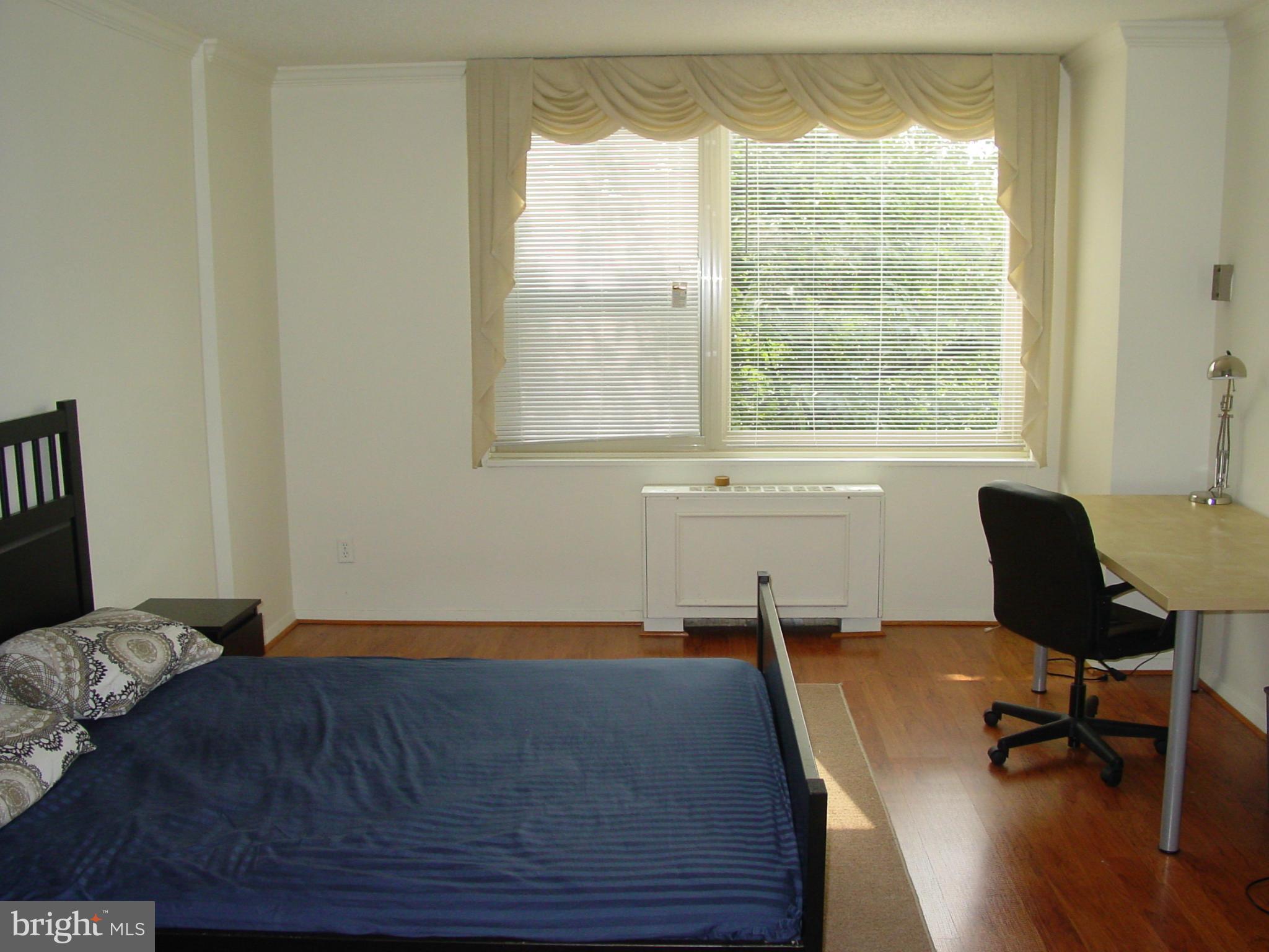 ROLAND PARK - Residential