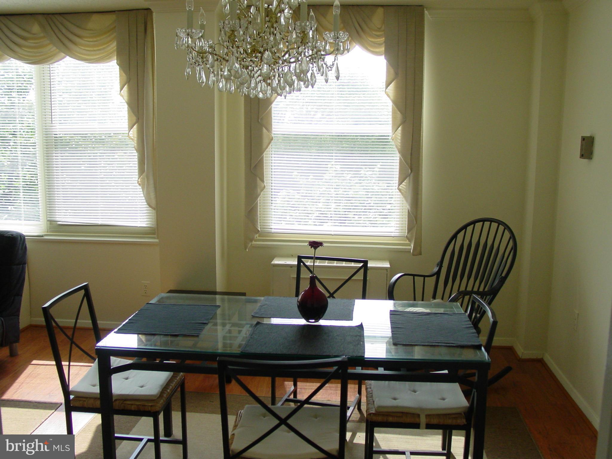 ROLAND PARK - Residential