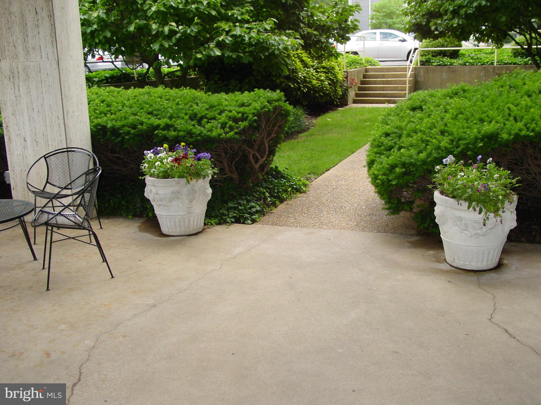 ROLAND PARK - Residential