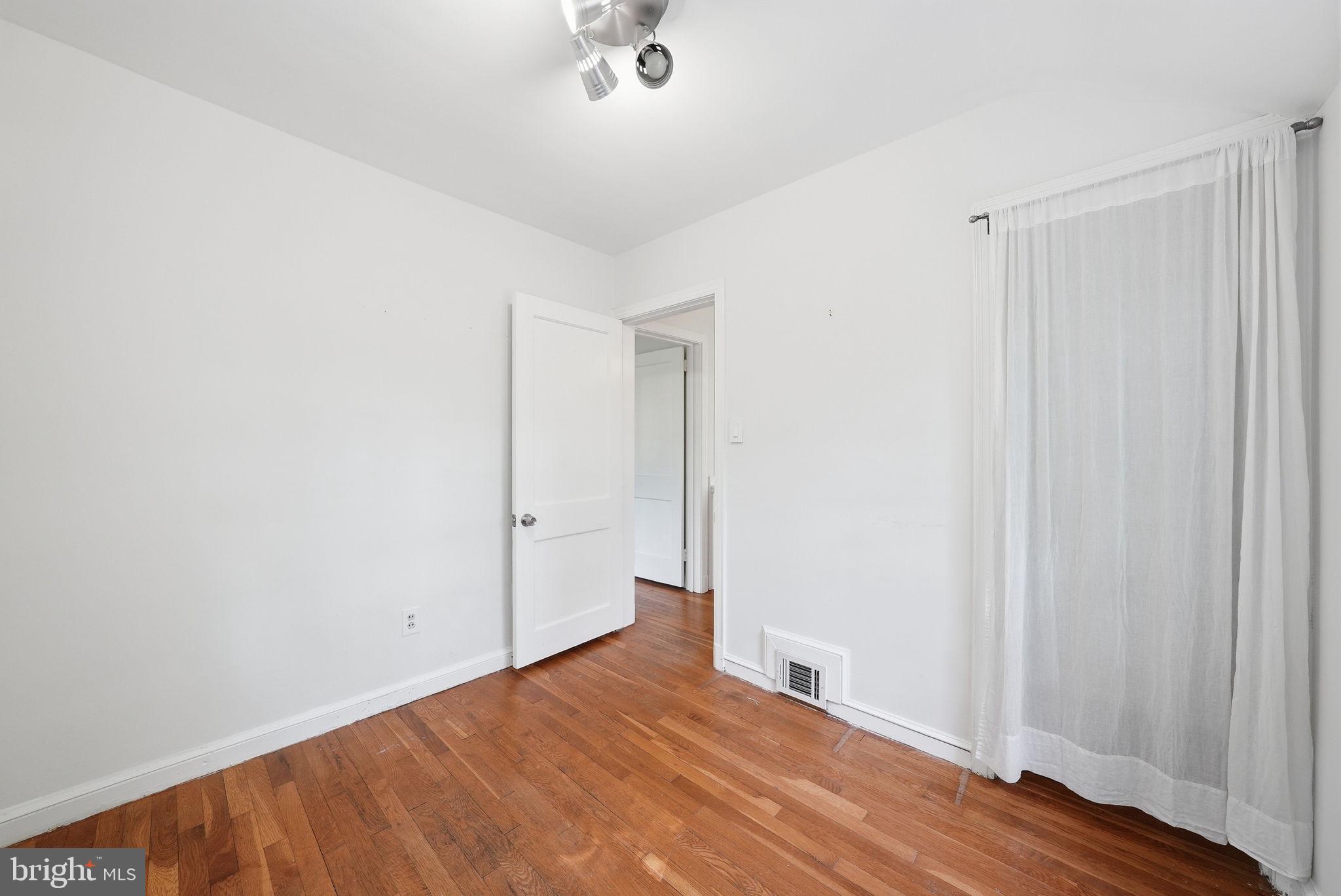 TAKOMA PARK - Residential