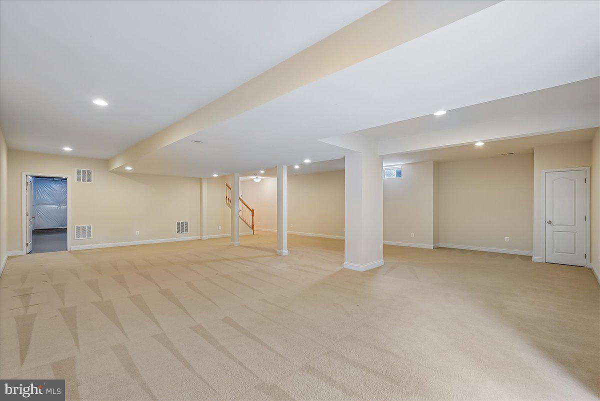 LOUDOUN VALLEY ESTATES 2 - Residential