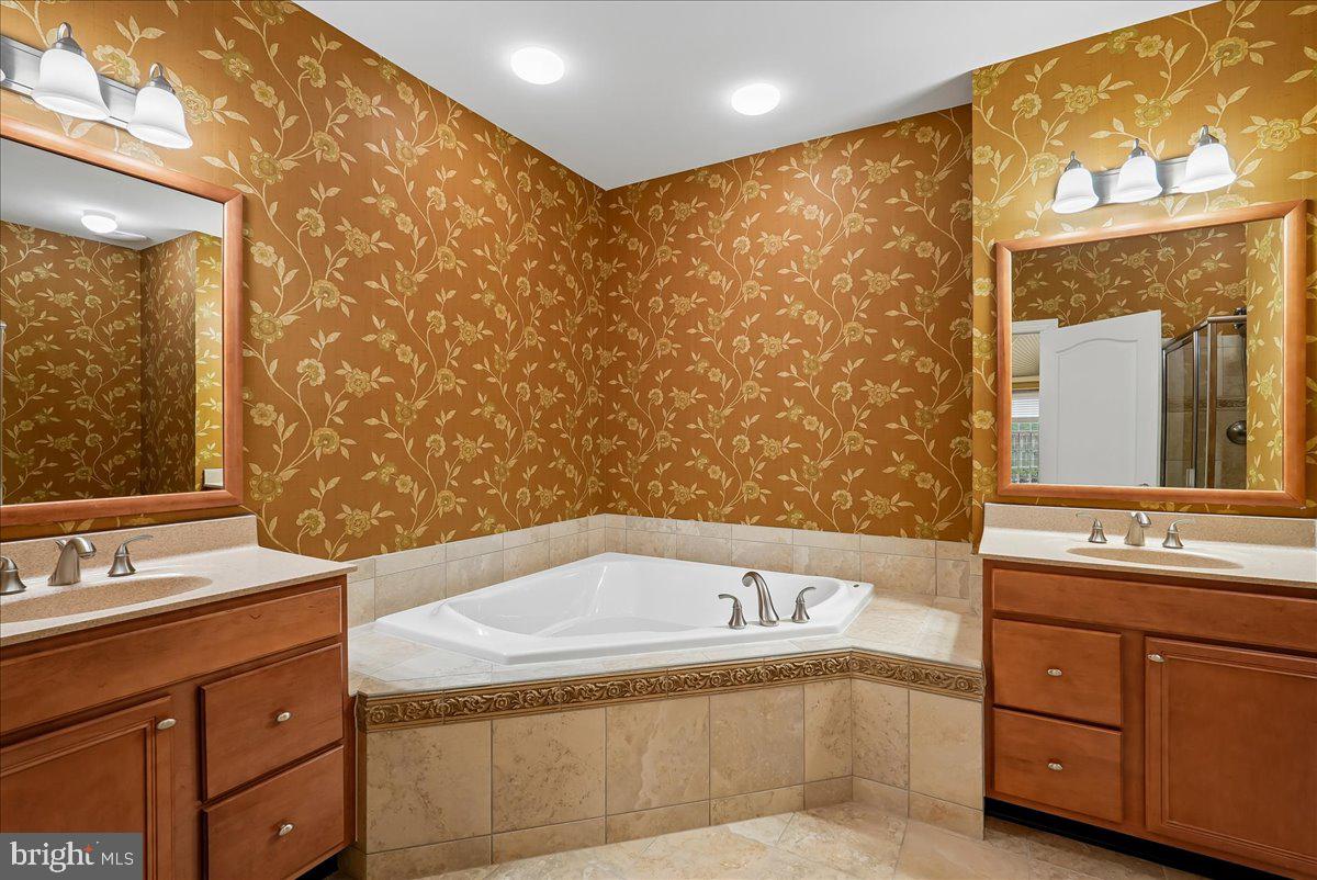 LOUDOUN VALLEY ESTATES 2 - Residential