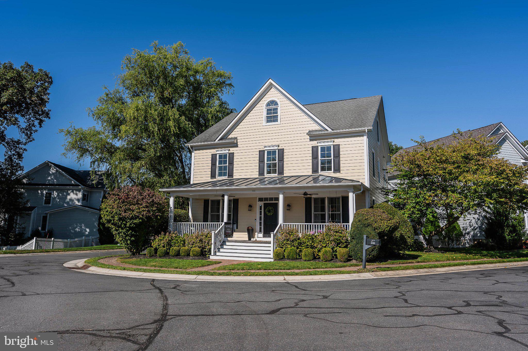 100 RAVELLO COURT