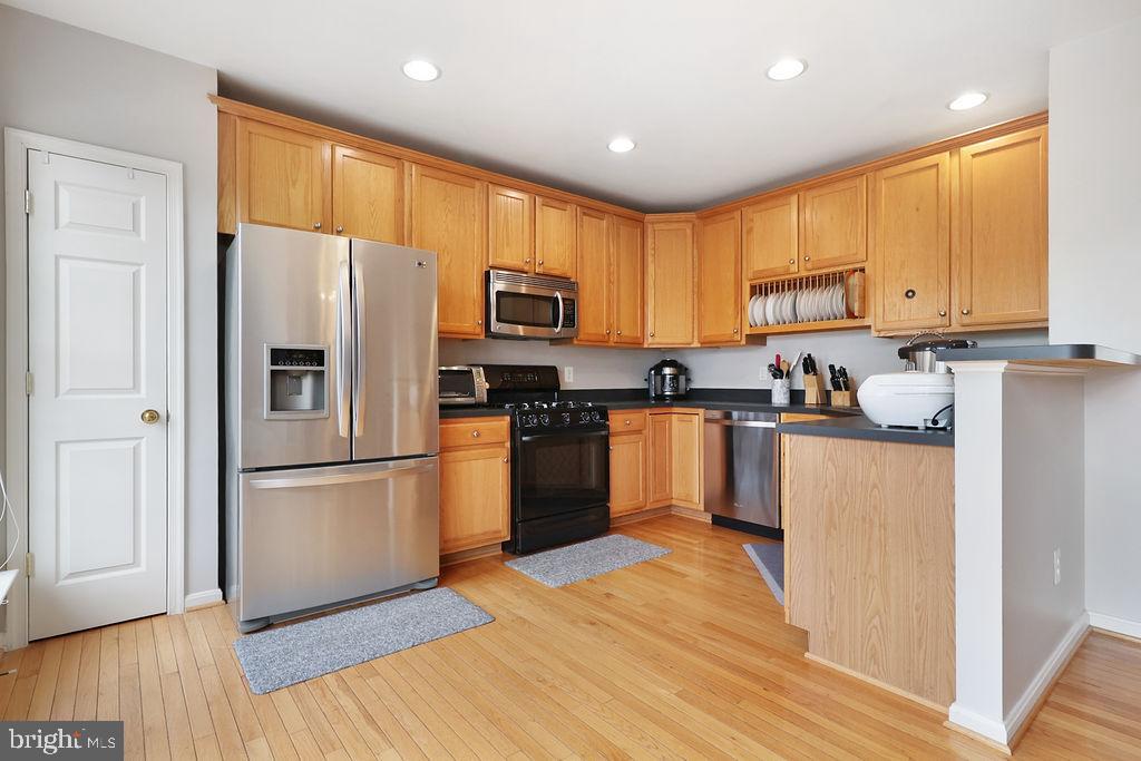 SPRING LAKES - Residential Lease