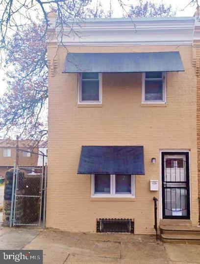 2 Bedroom upgraded home for sale cash as is. House is in the process of being cleaned out. 10% deposit and proof of funds required. Buyer responsible for city resale certificate. Seller requests that buyer use Seller's title company for settlement.