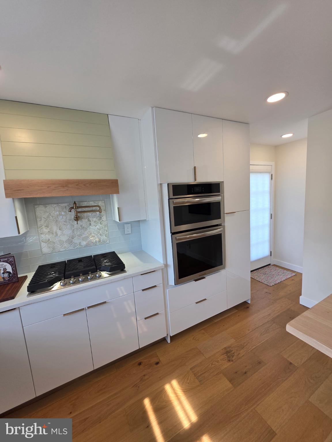221 RICHMOND AVENUE