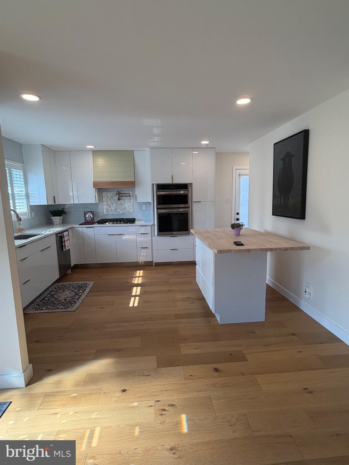 221 RICHMOND AVENUE