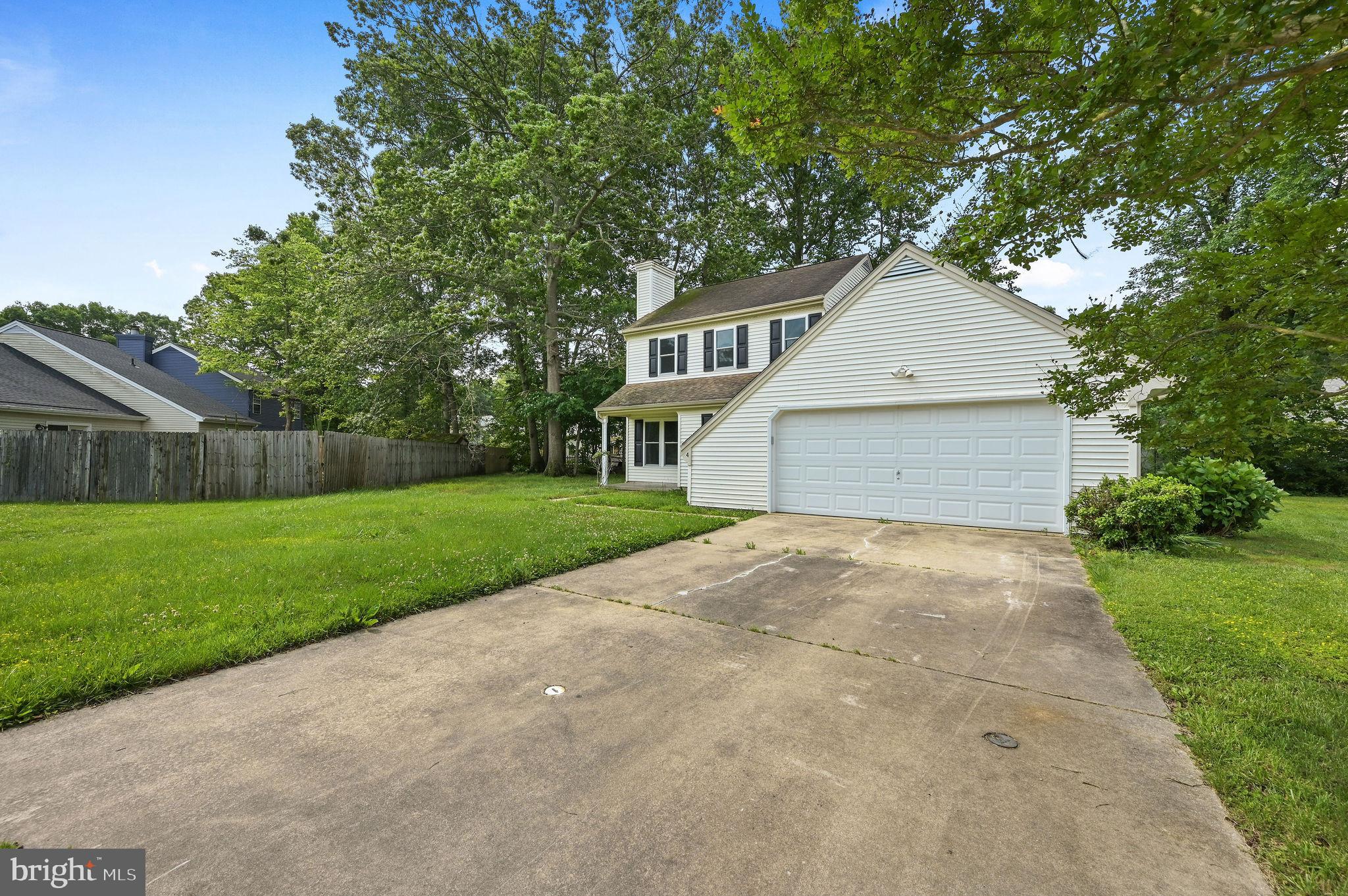 4 BRIARWOOD COURT