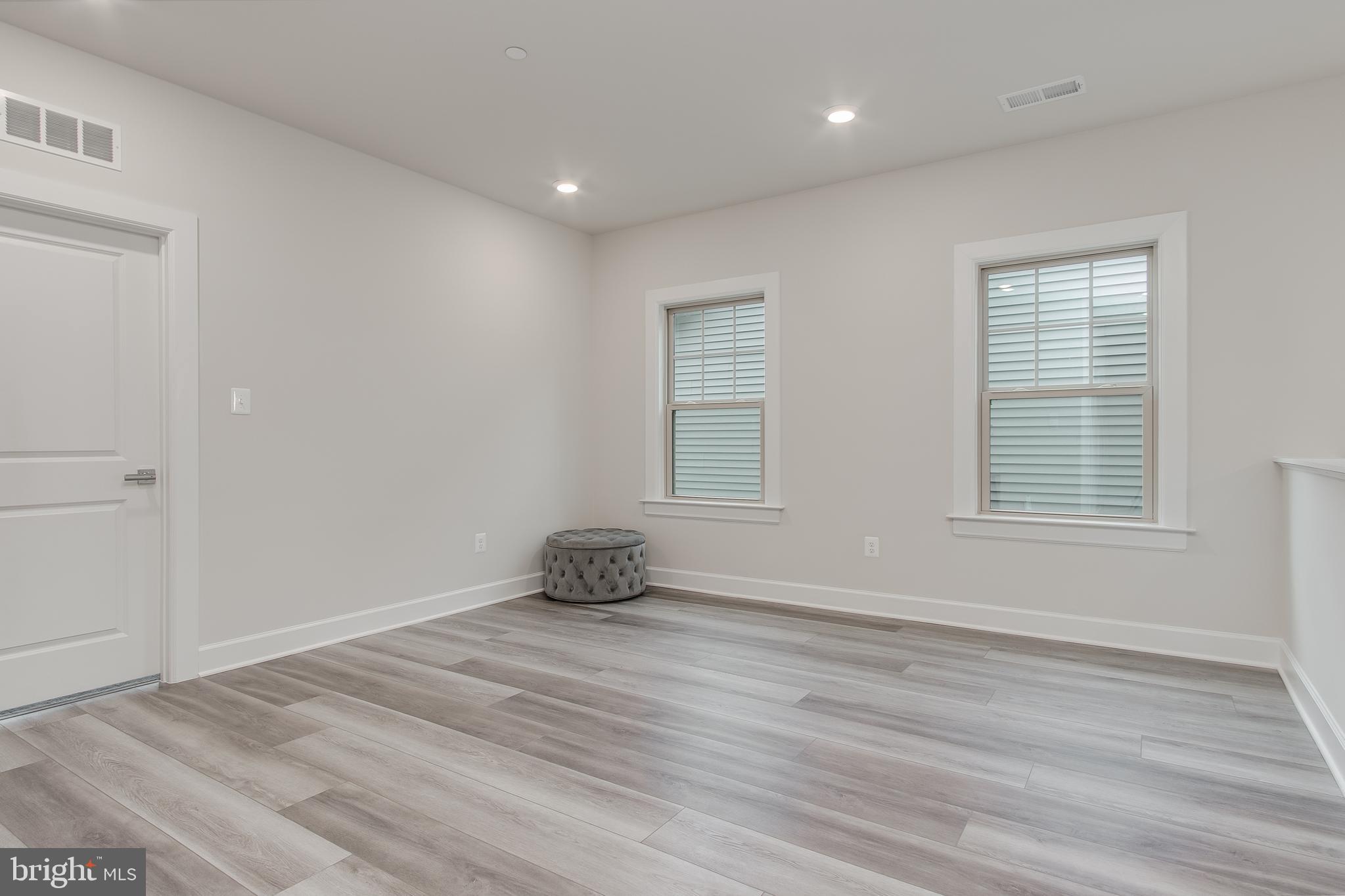 LAKE LINGANORE - Residential Lease