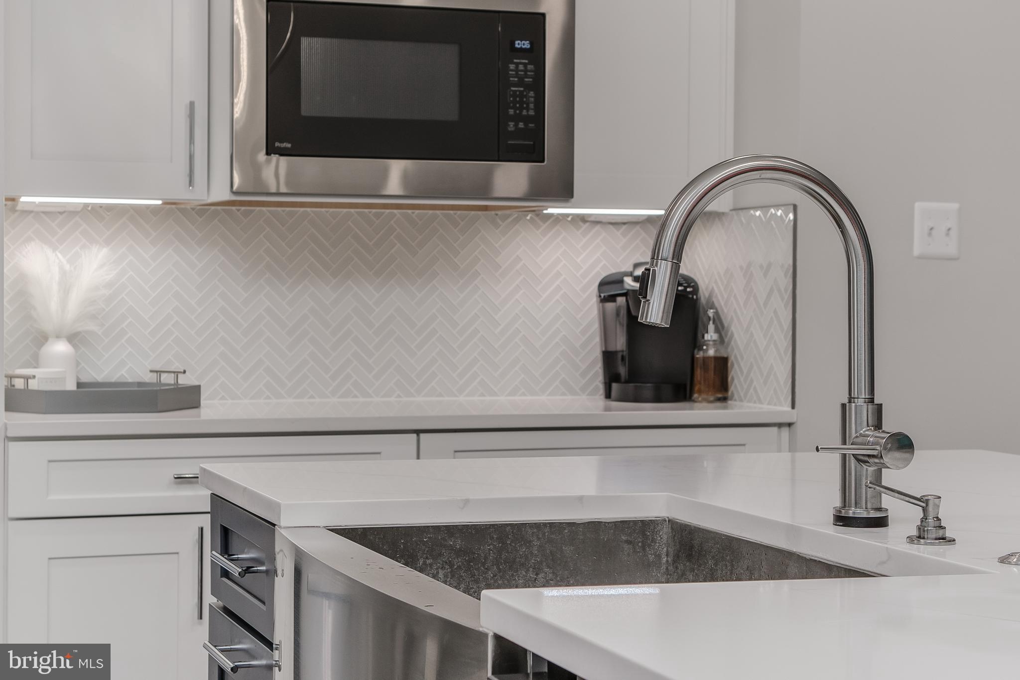 LAKE LINGANORE - Residential Lease