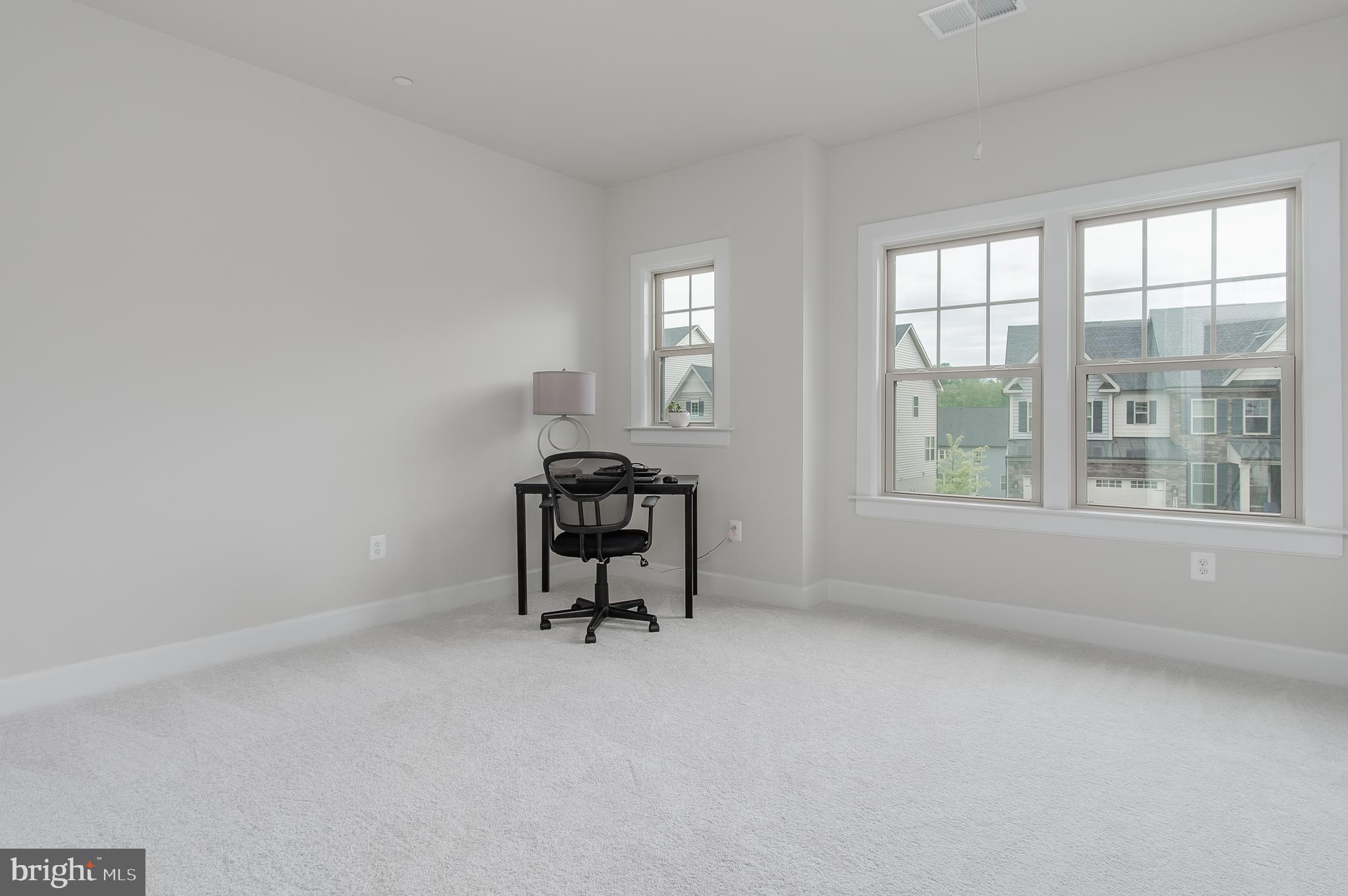 LAKE LINGANORE - Residential Lease