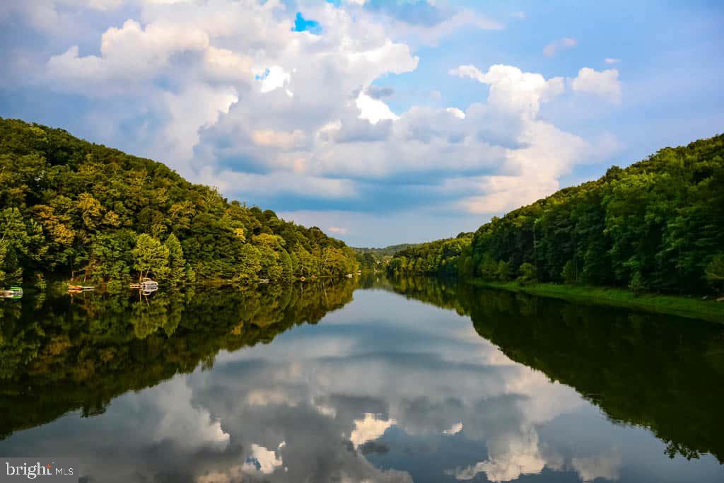 LAKE LINGANORE - Residential Lease