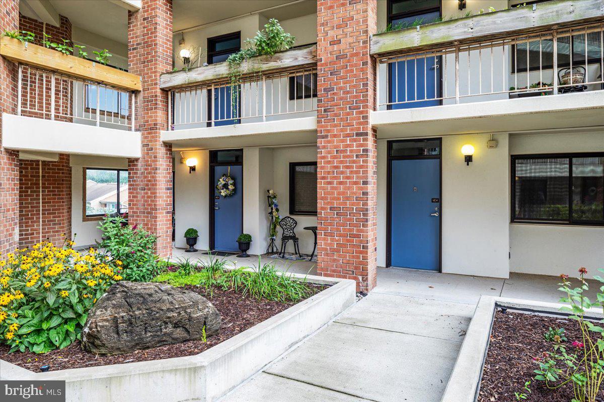 THOREAU PLACE CONDOS - Residential