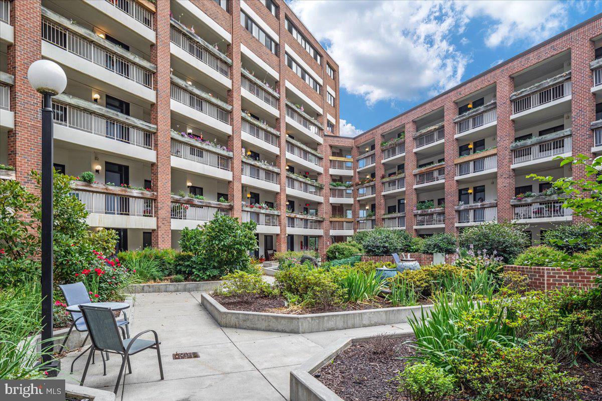 THOREAU PLACE CONDOS - Residential
