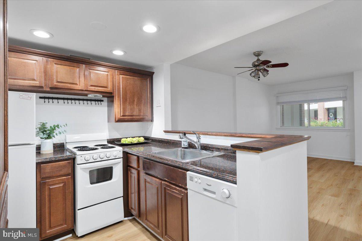 THOREAU PLACE CONDOS - Residential