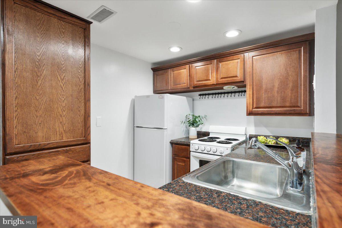 THOREAU PLACE CONDOS - Residential