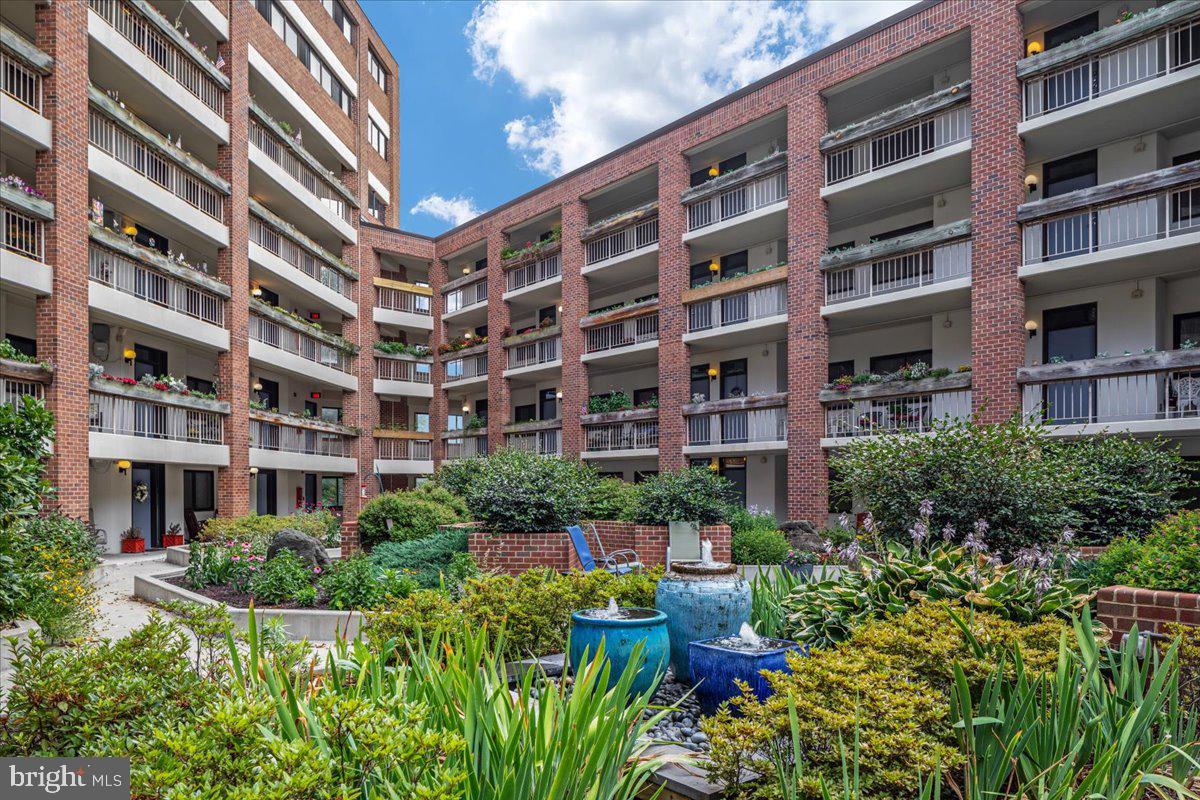 THOREAU PLACE CONDOS - Residential