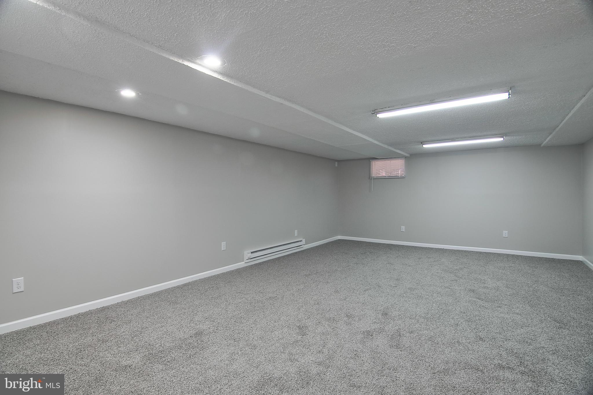 WALNUT RIDGE ESTS - Residential Lease