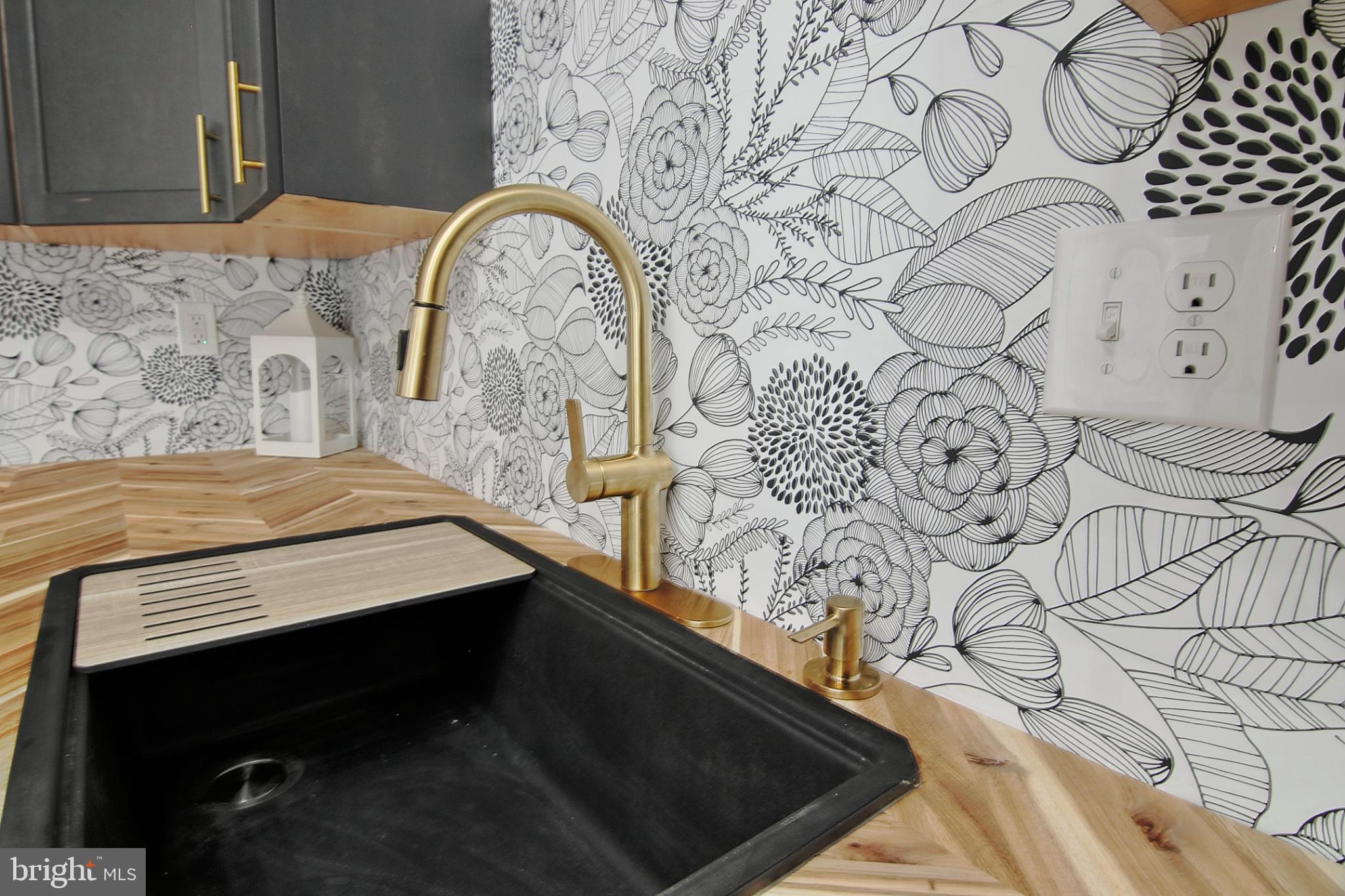 WALNUT RIDGE ESTS - Residential Lease