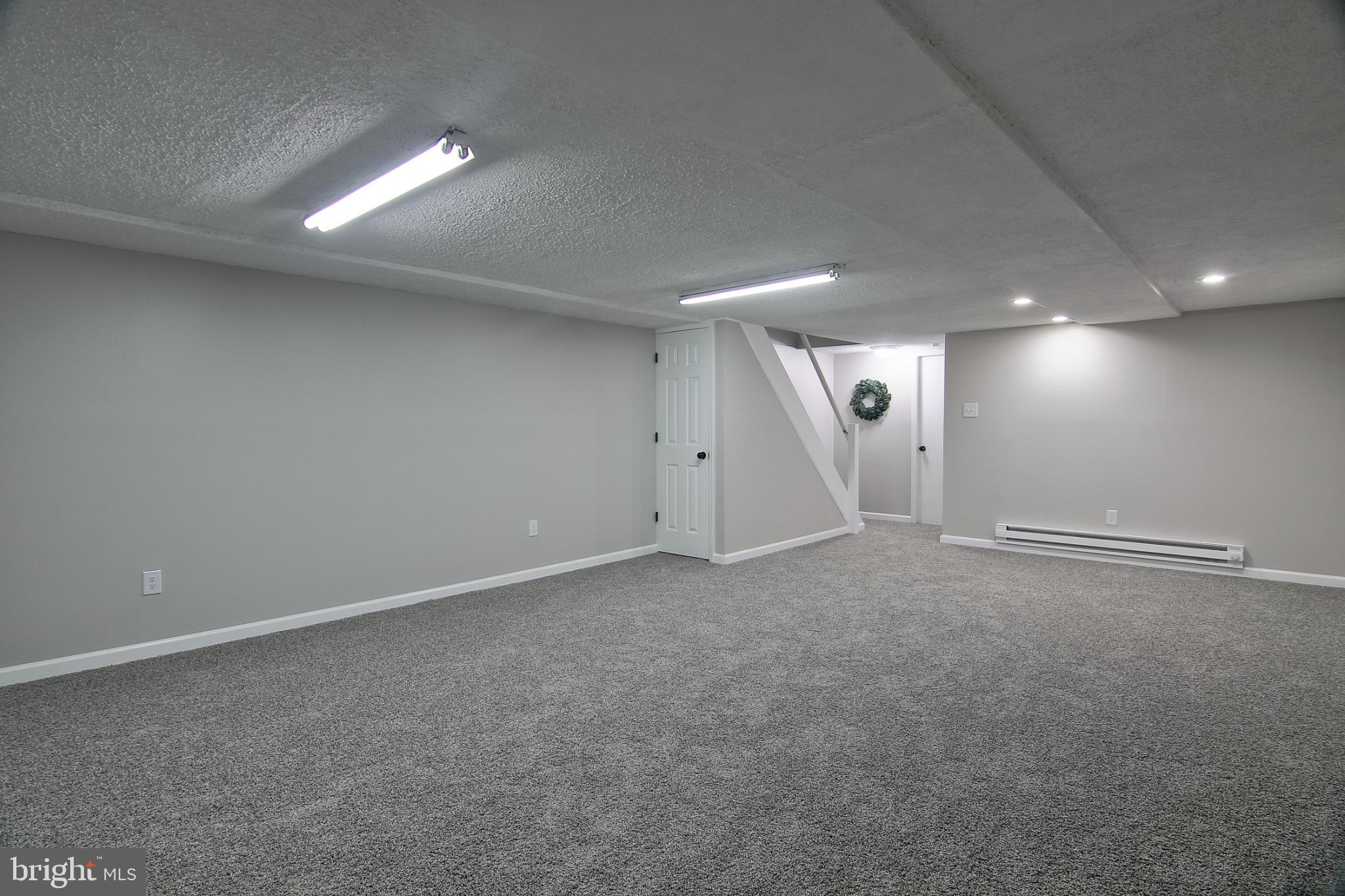 WALNUT RIDGE ESTS - Residential Lease