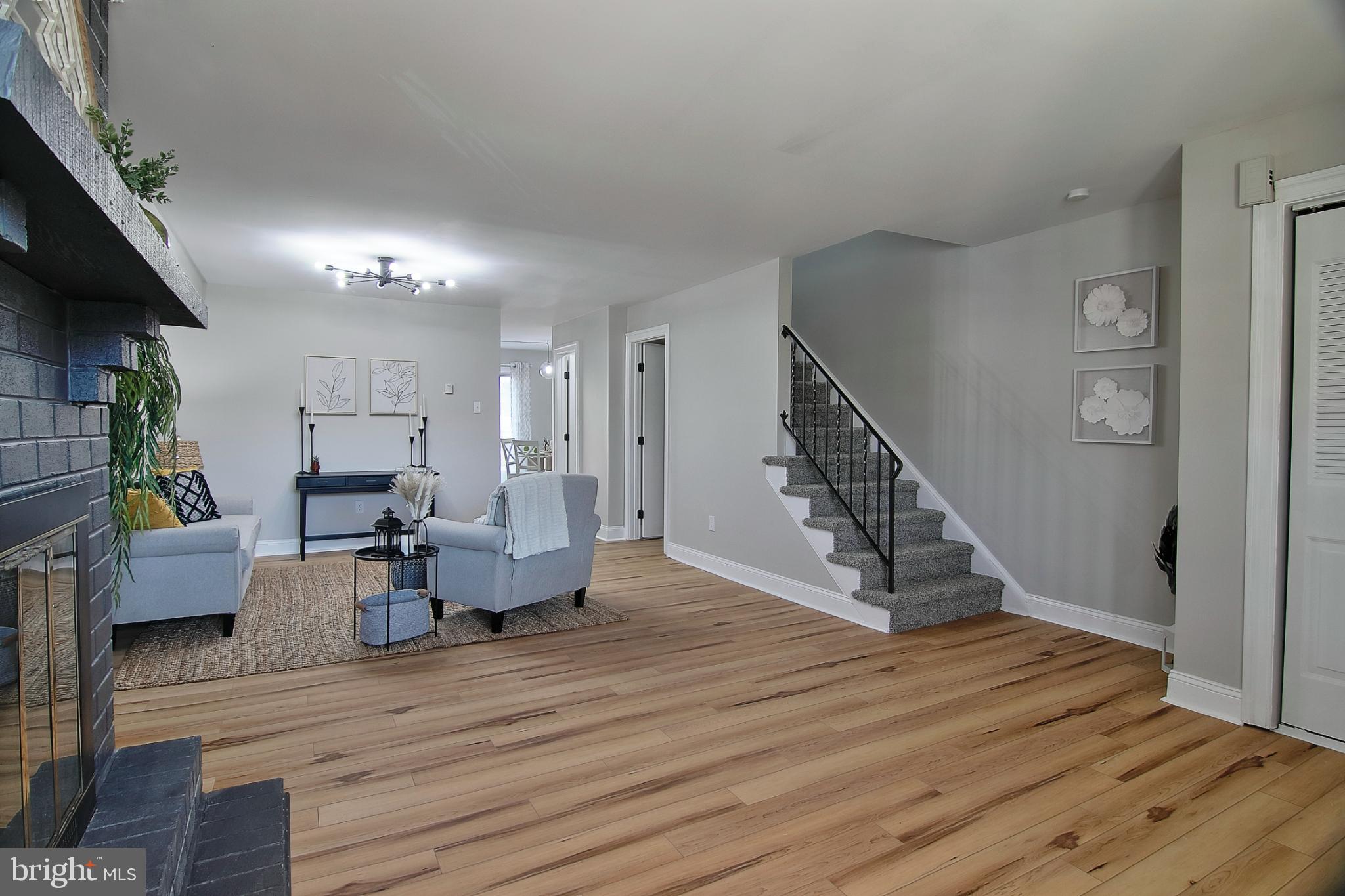 WALNUT RIDGE ESTS - Residential Lease