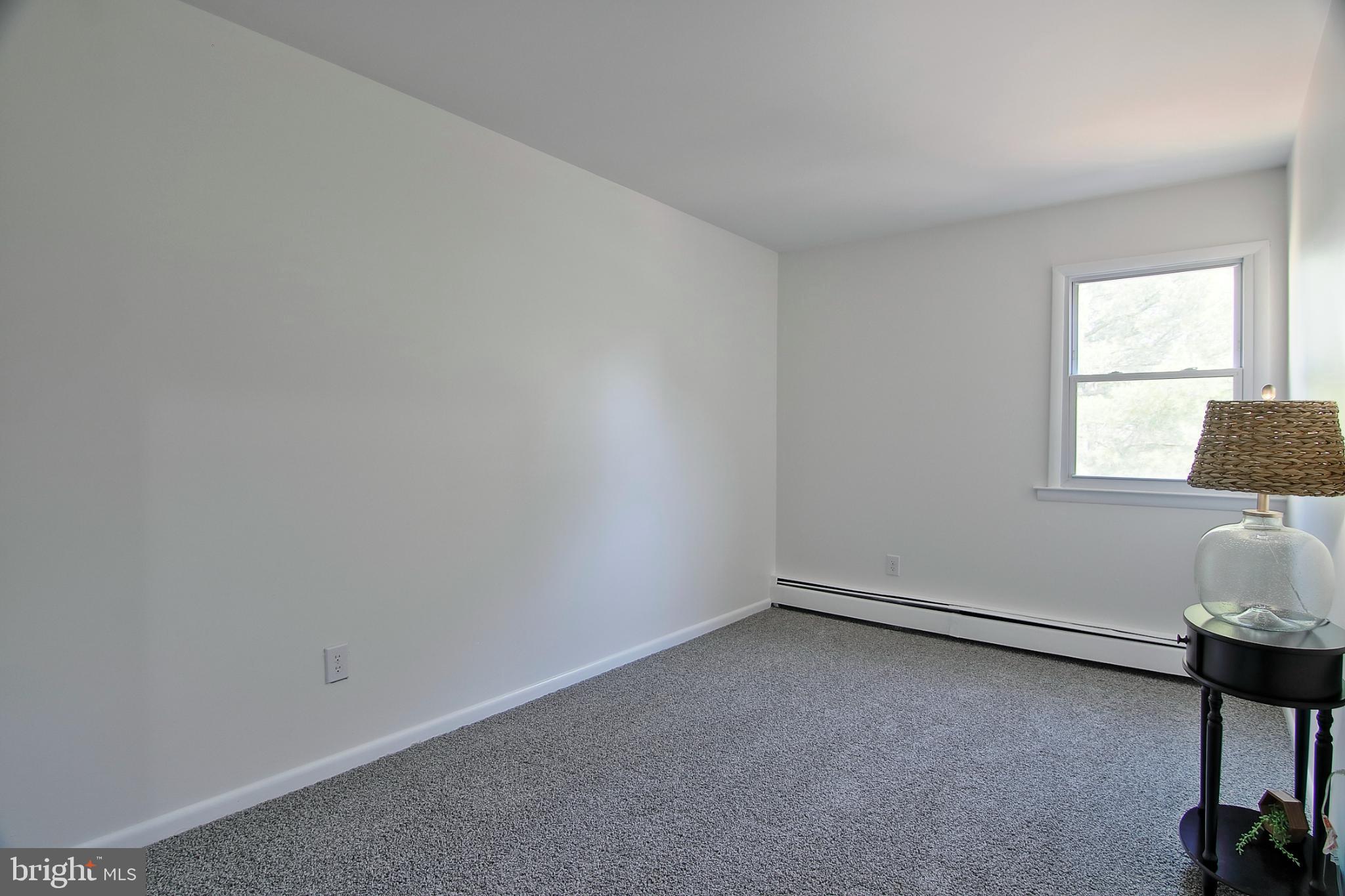 WALNUT RIDGE ESTS - Residential Lease