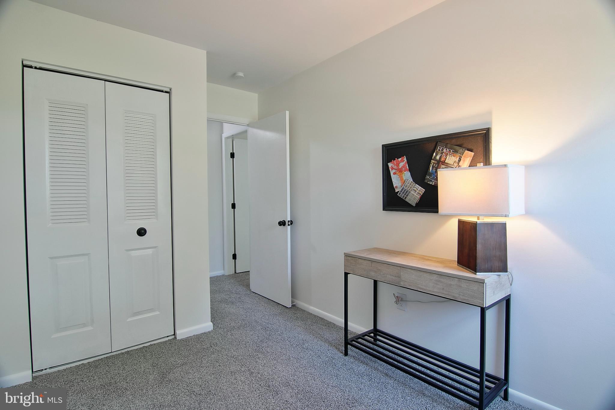 WALNUT RIDGE ESTS - Residential Lease