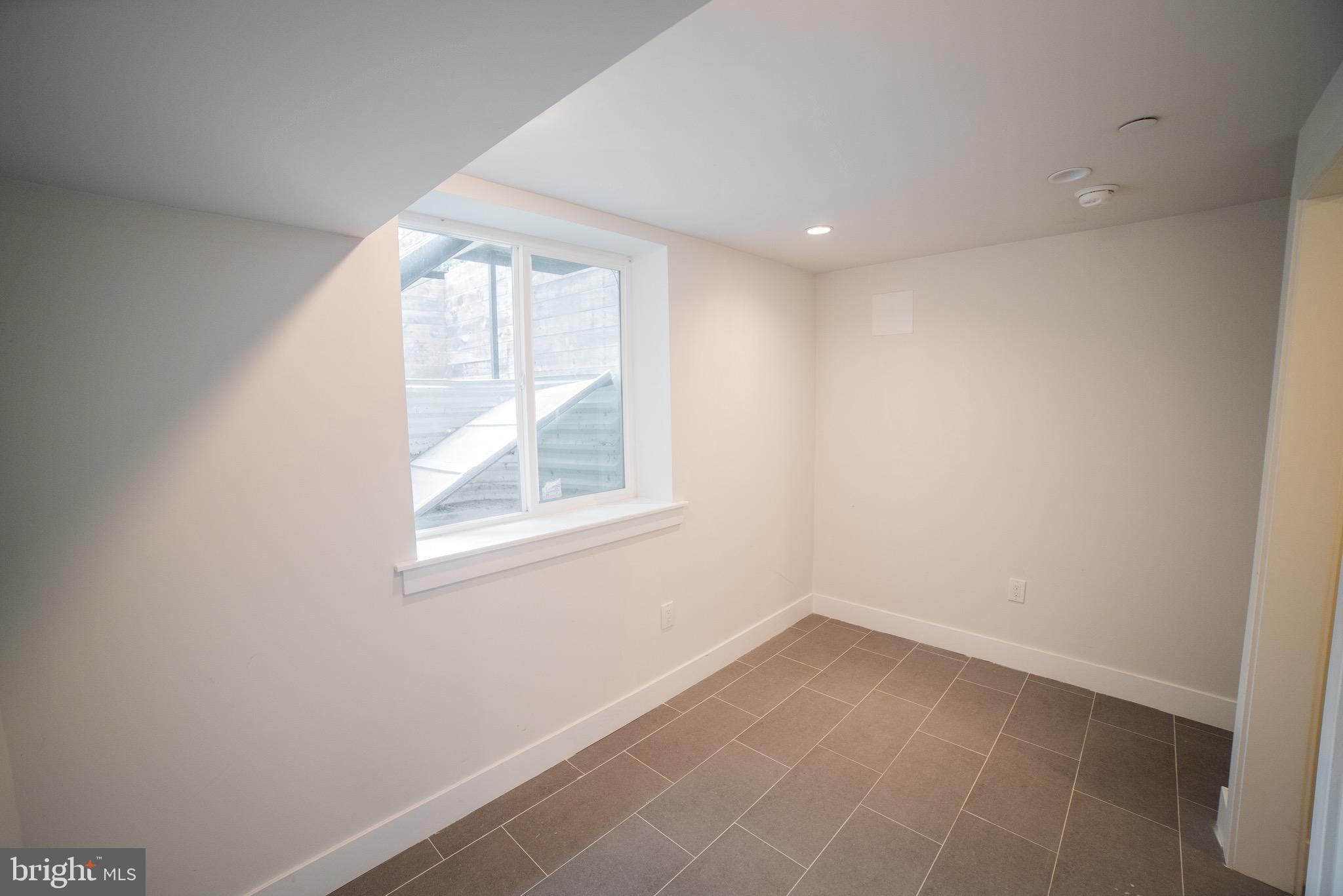 BREWERYTOWN - Residential Lease