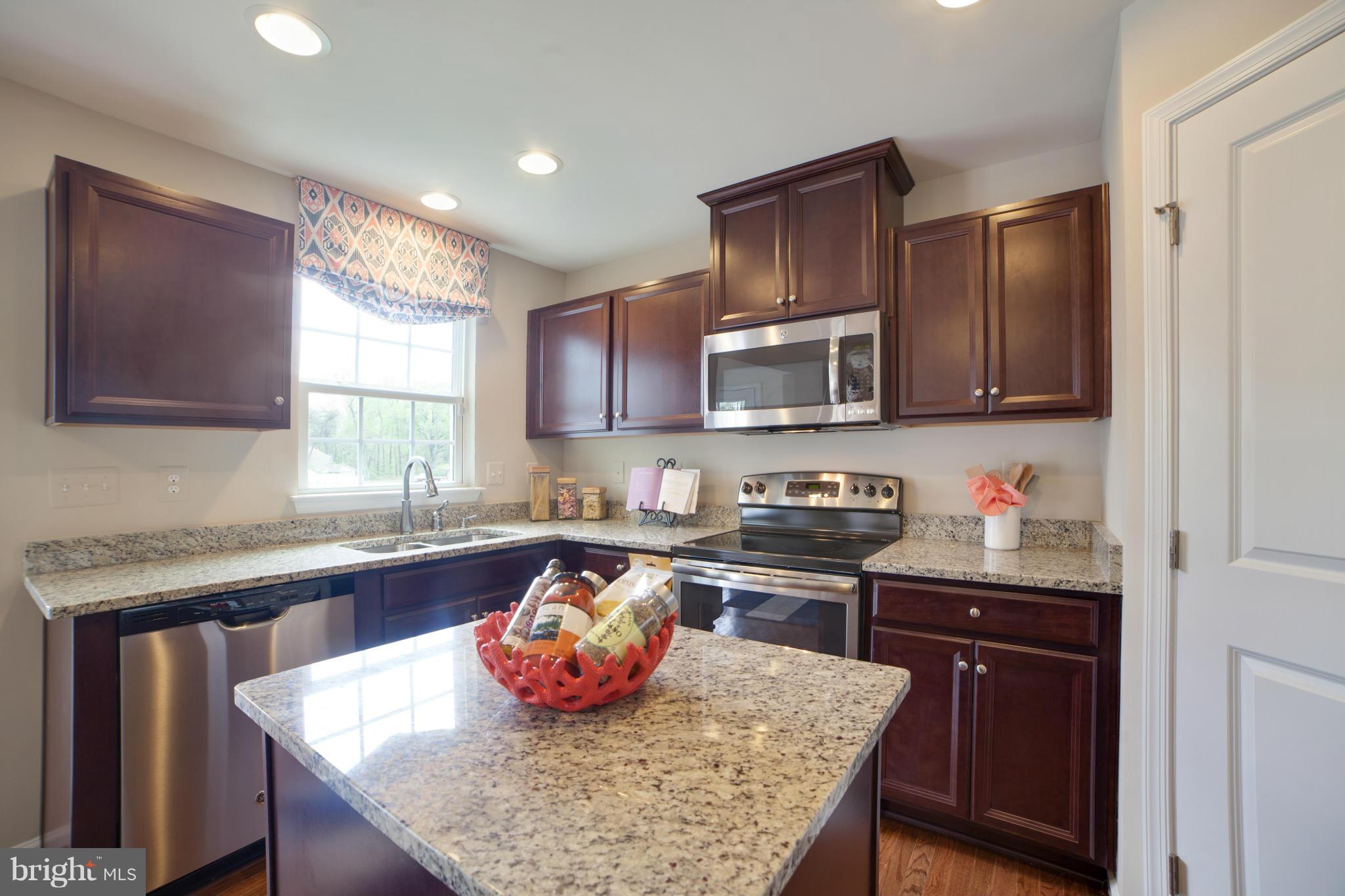 FIELDS AT ROCK GLENN - Residential