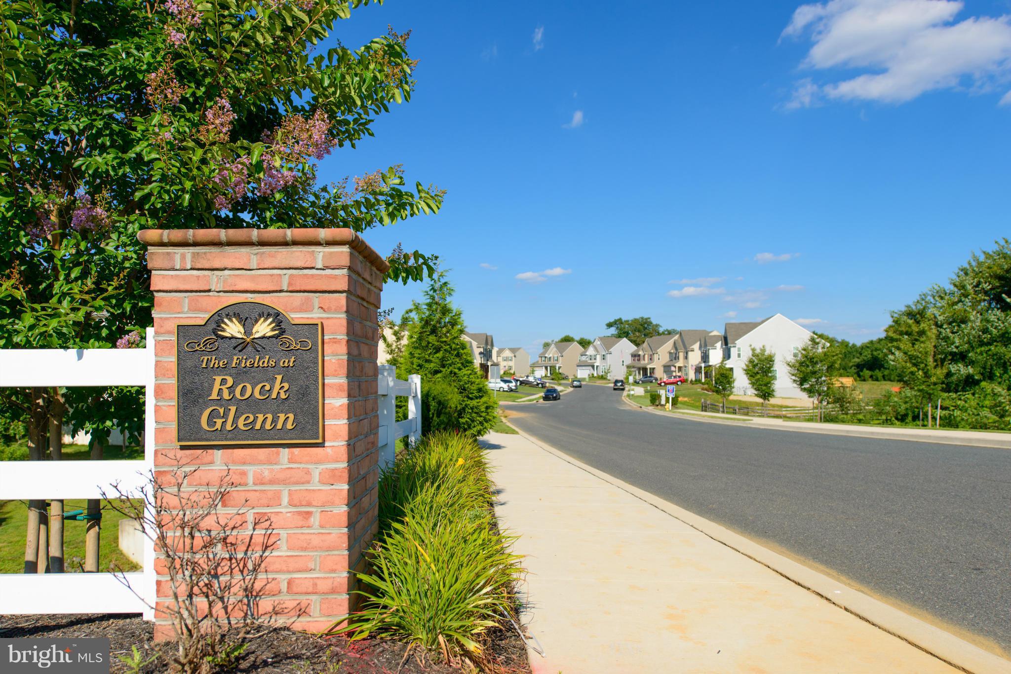 FIELDS AT ROCK GLENN - Residential