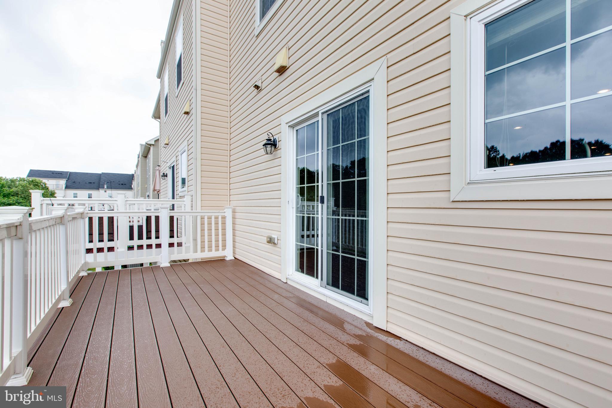 OXFORD SQUARE - Residential Lease