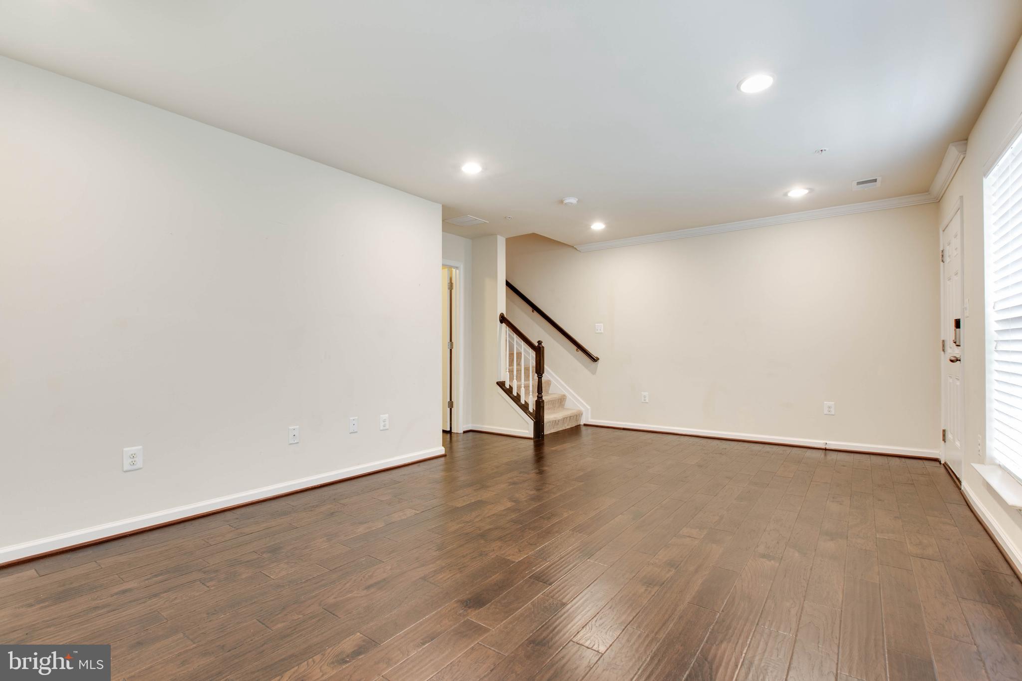 OXFORD SQUARE - Residential Lease