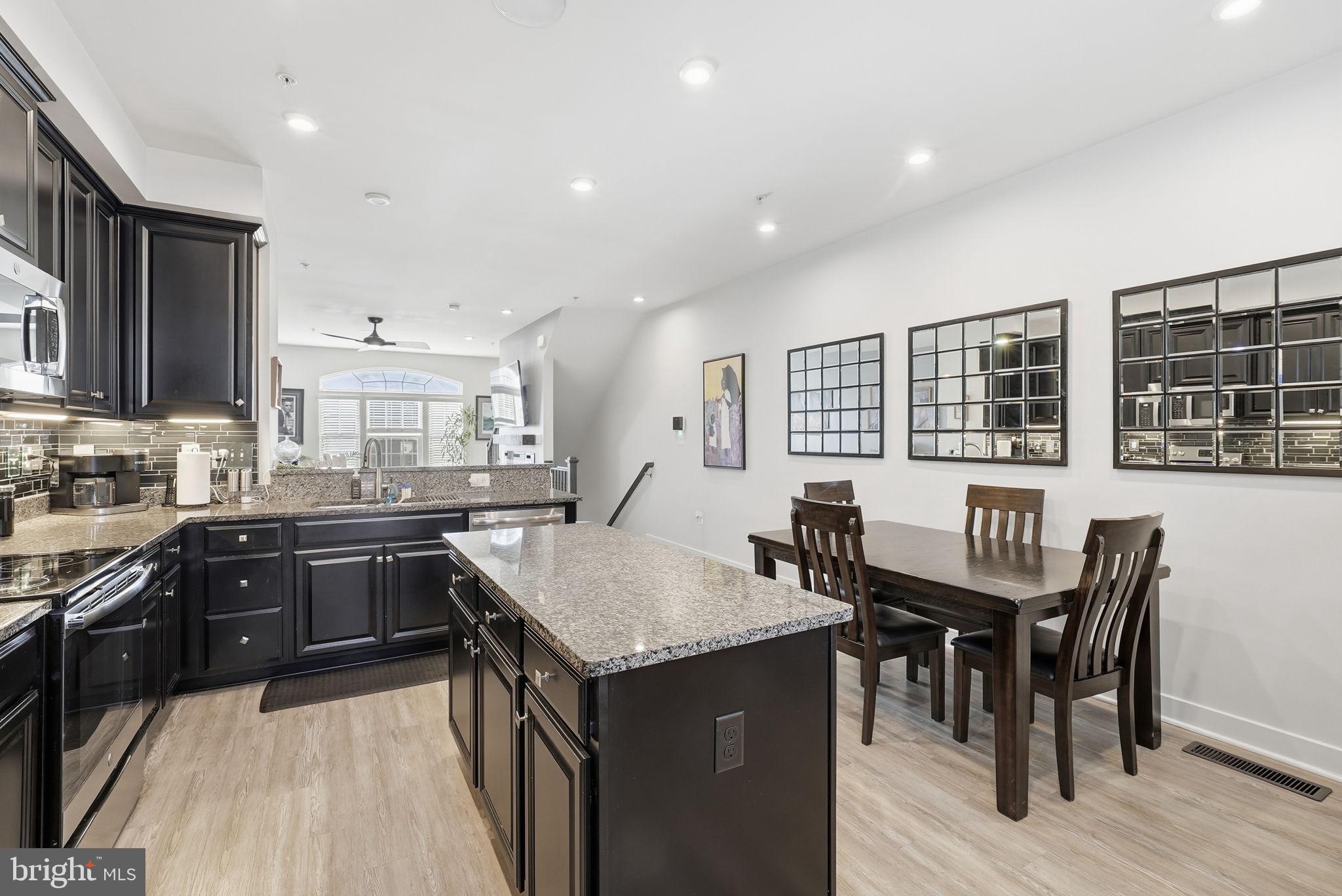 LARGO TOWN CENTER - Residential