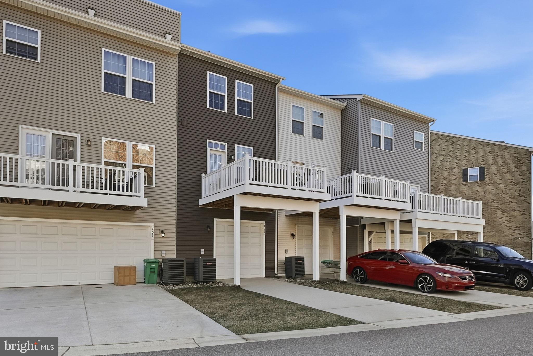 LARGO TOWN CENTER - Residential