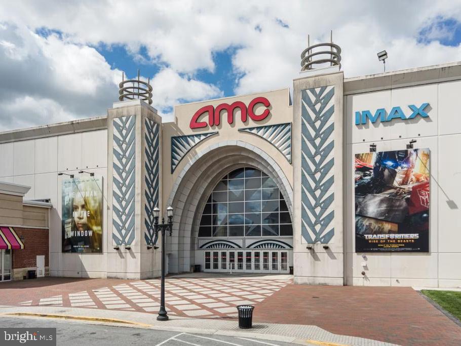 LARGO TOWN CENTER - Residential