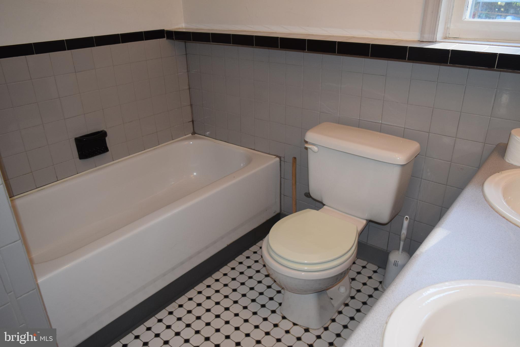 CLINTON HEIGHTS - Residential