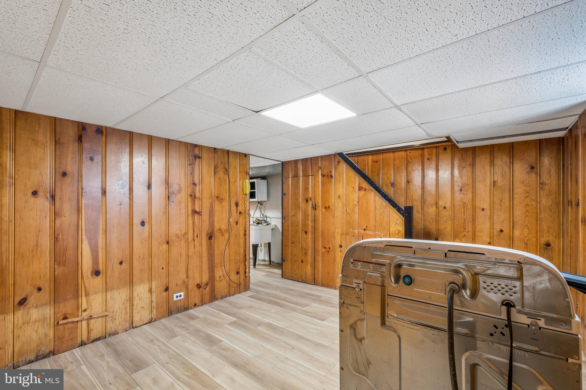CLIFTON HEIGHTS - Residential