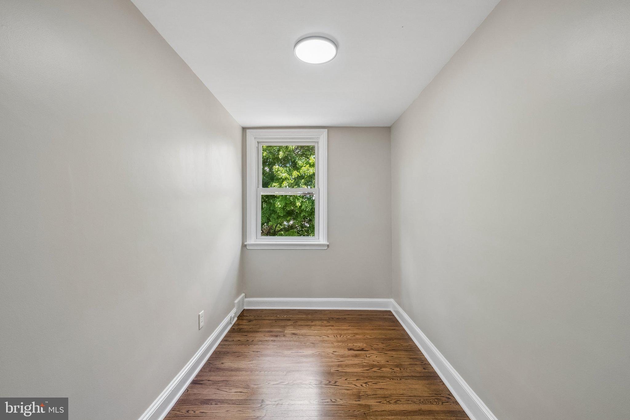 CLIFTON HEIGHTS - Residential
