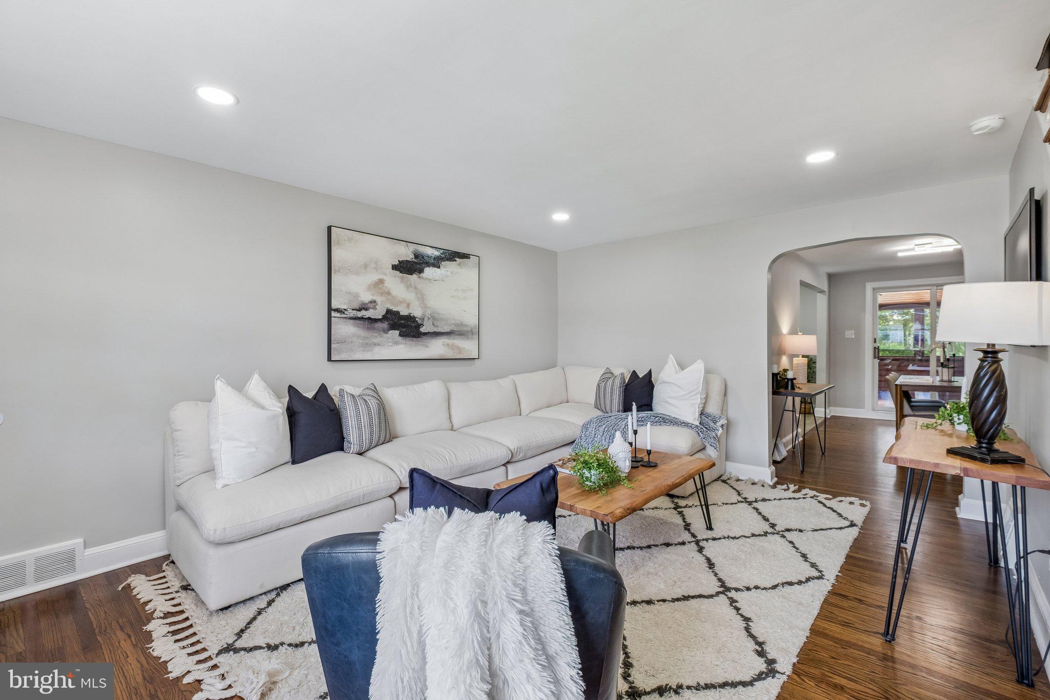 CLIFTON HEIGHTS - Residential