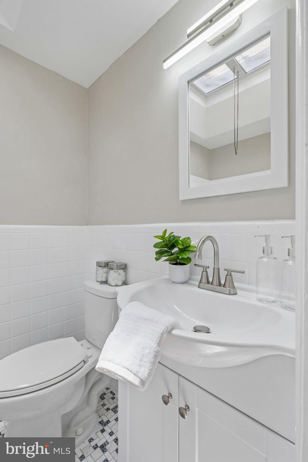 CLIFTON HEIGHTS - Residential