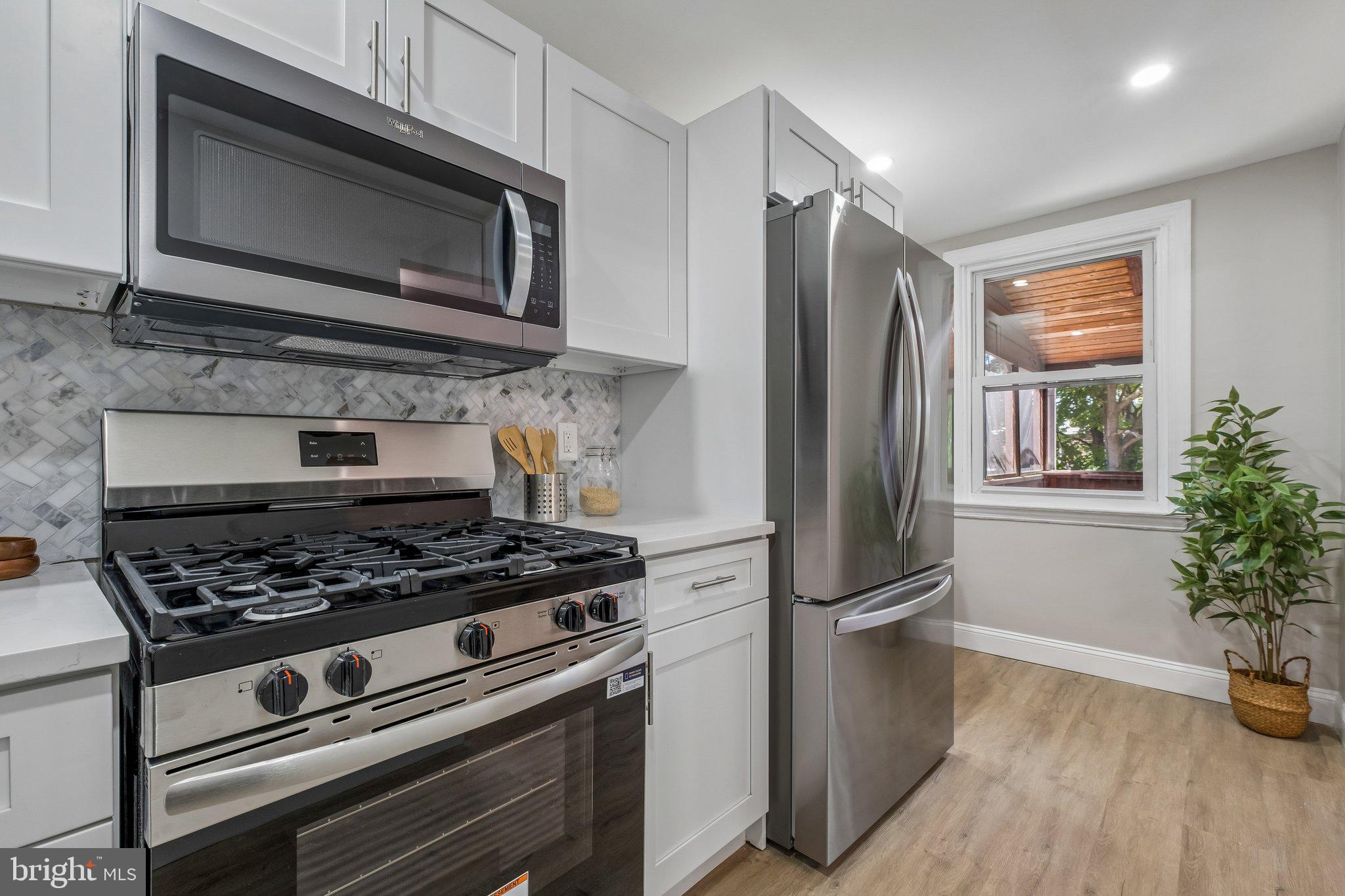 CLIFTON HEIGHTS - Residential