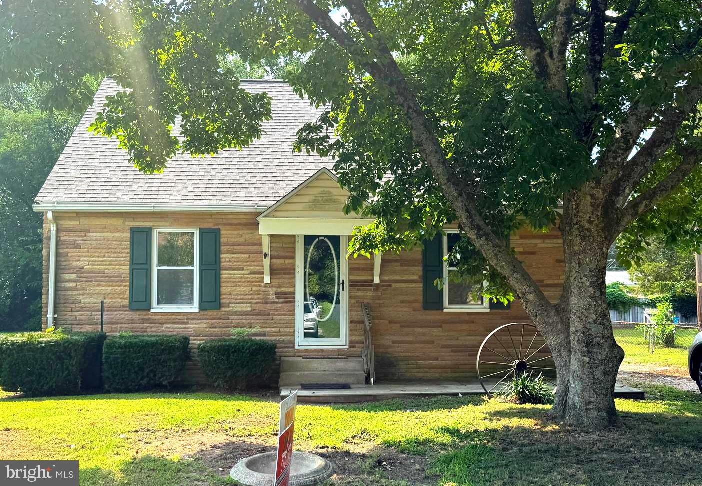1504 LILAC DRIVE