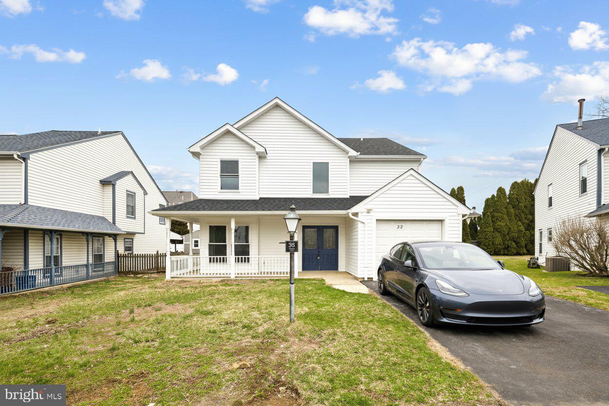 COUNTRY LANE - Residential