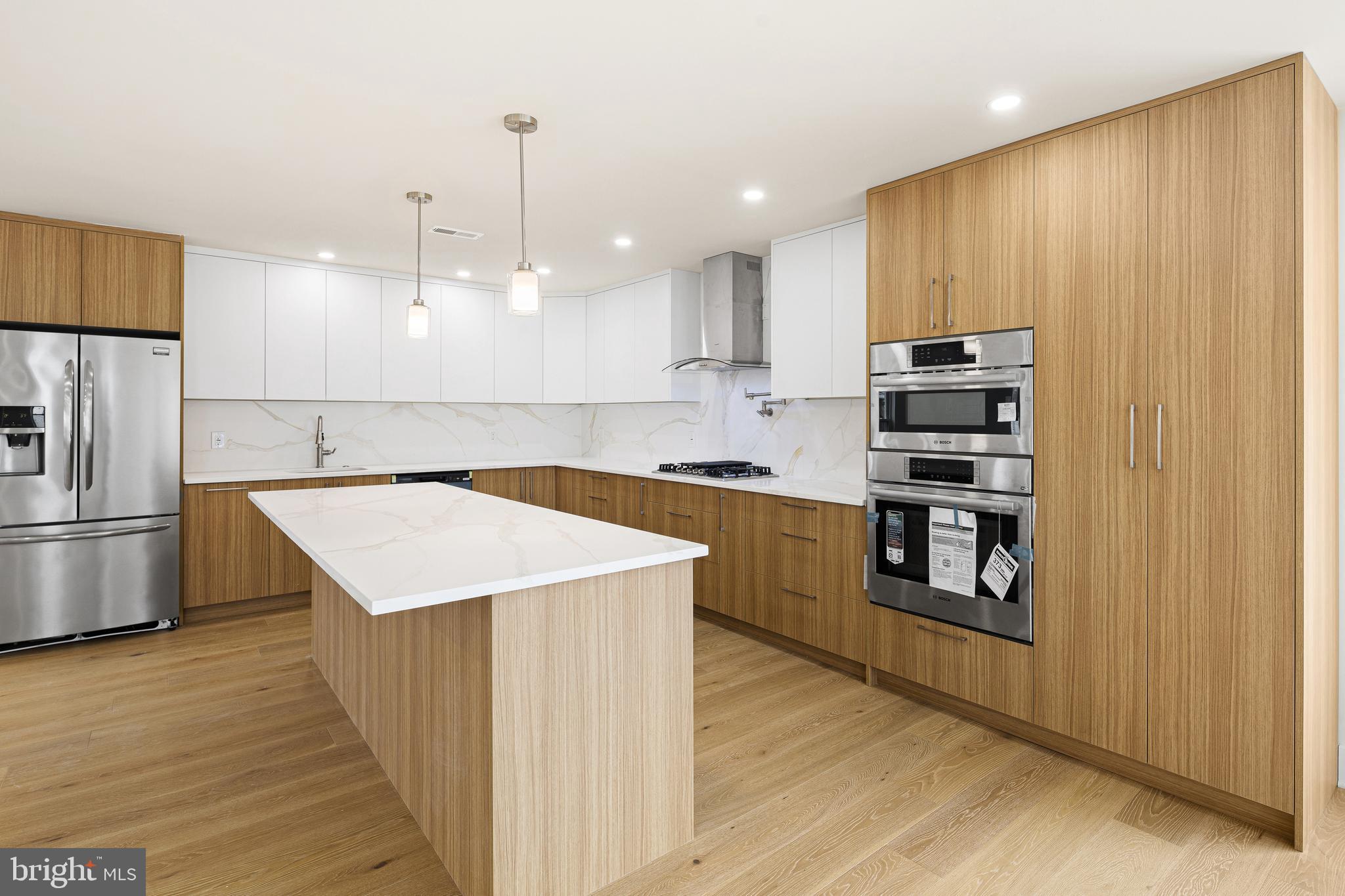 COUNTRY LANE - Residential