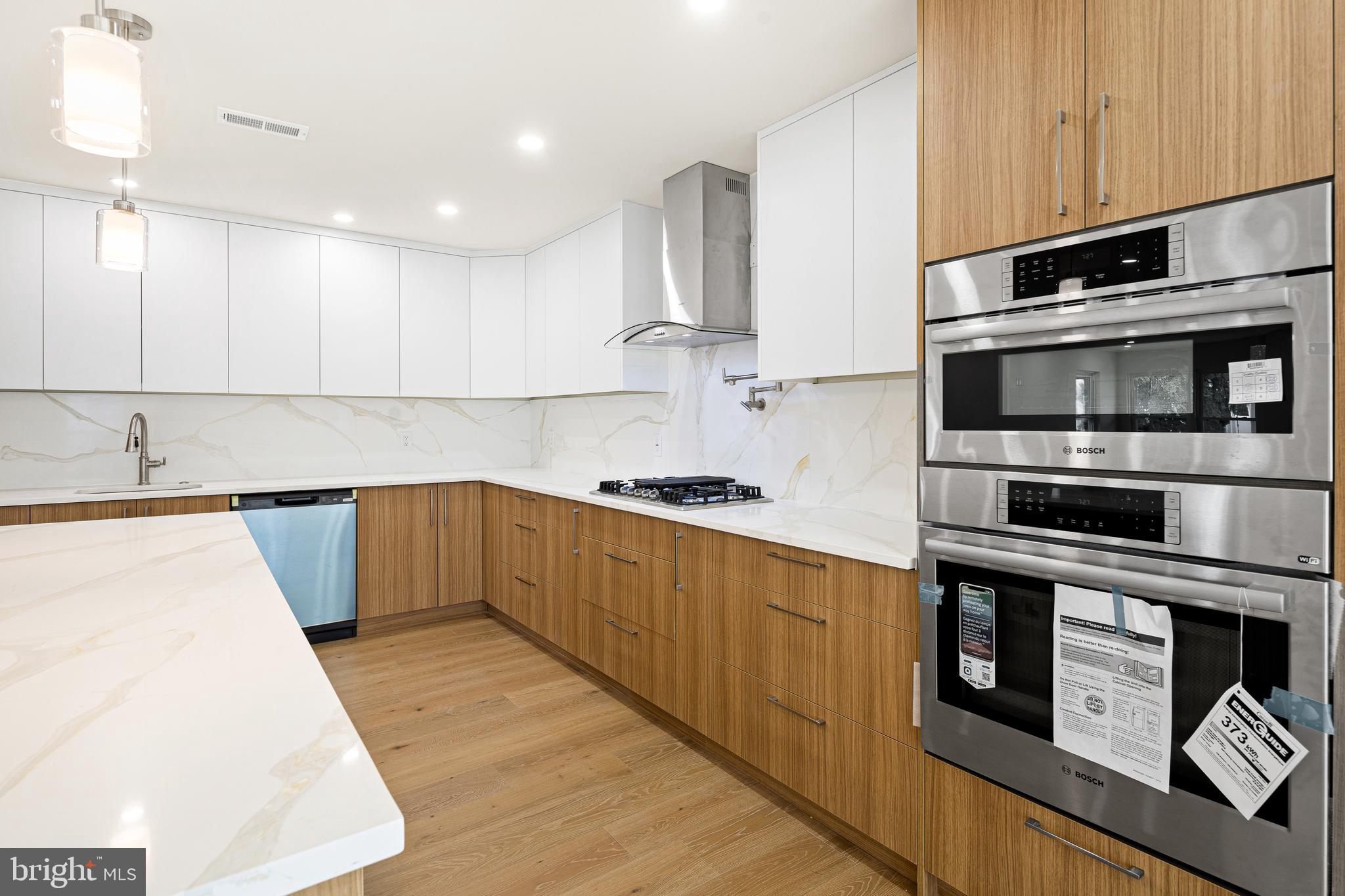 COUNTRY LANE - Residential