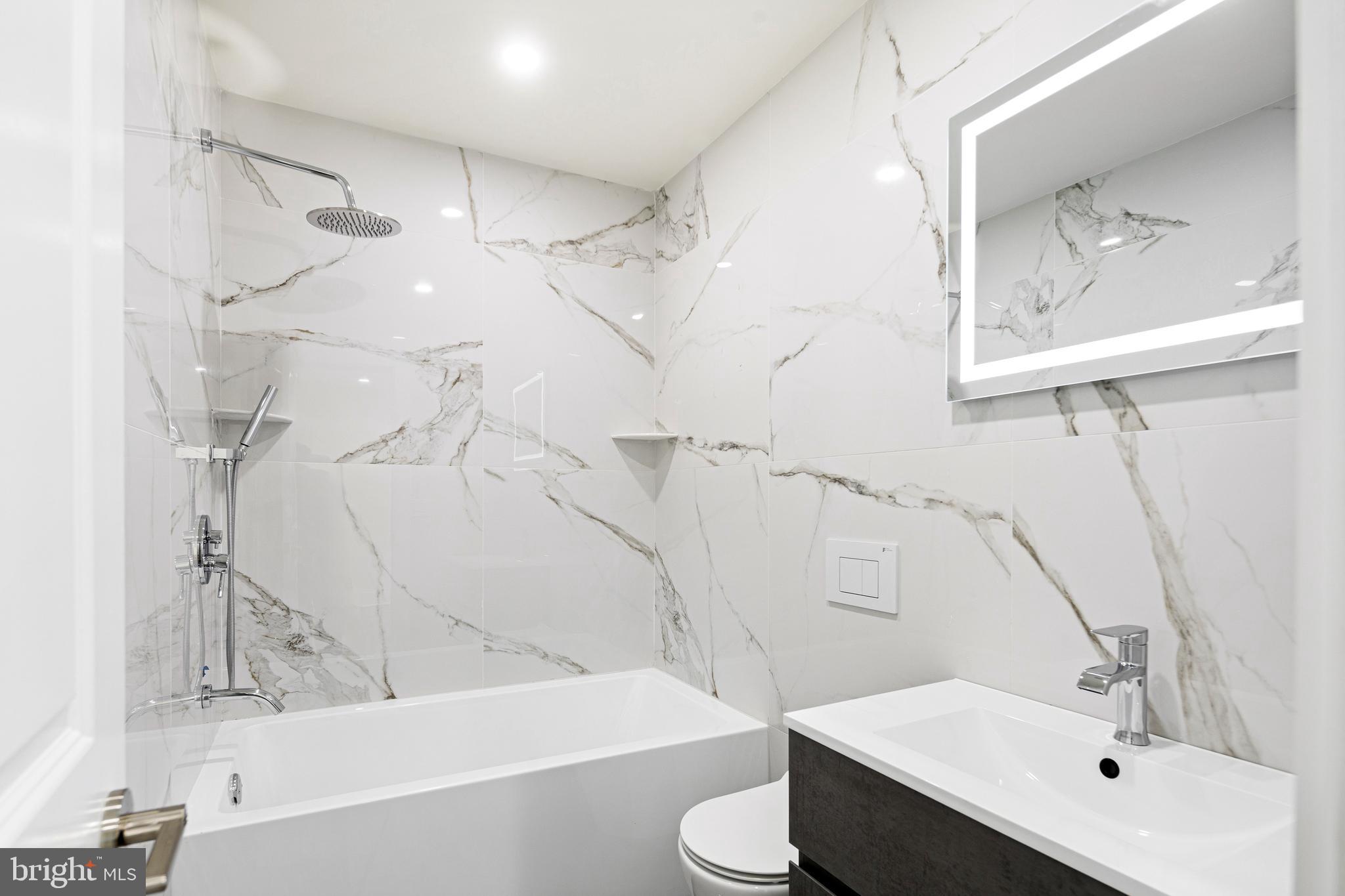 COUNTRY LANE - Residential