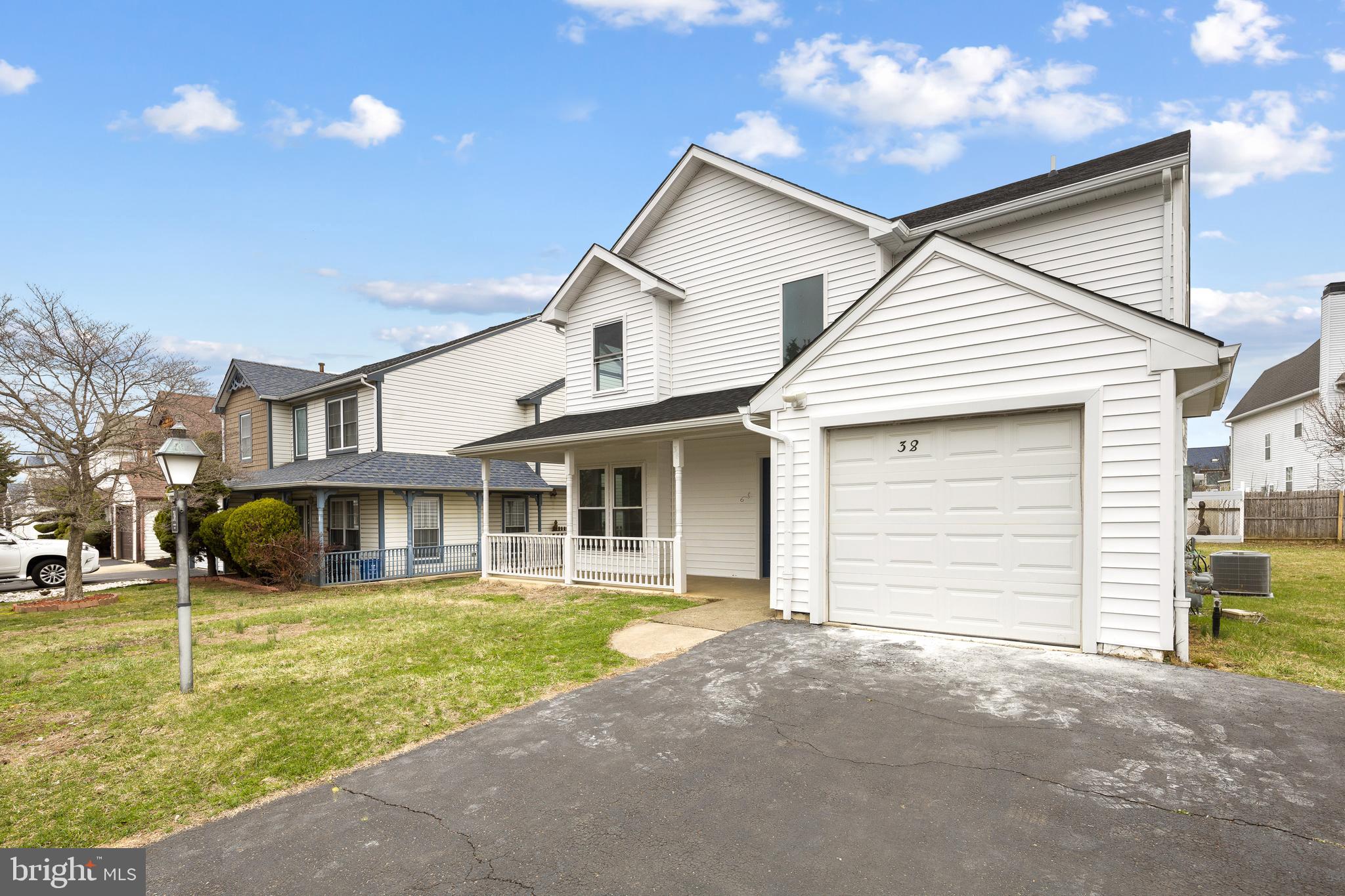 COUNTRY LANE - Residential