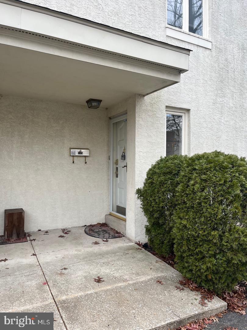 105 MONTROSE AVENUE