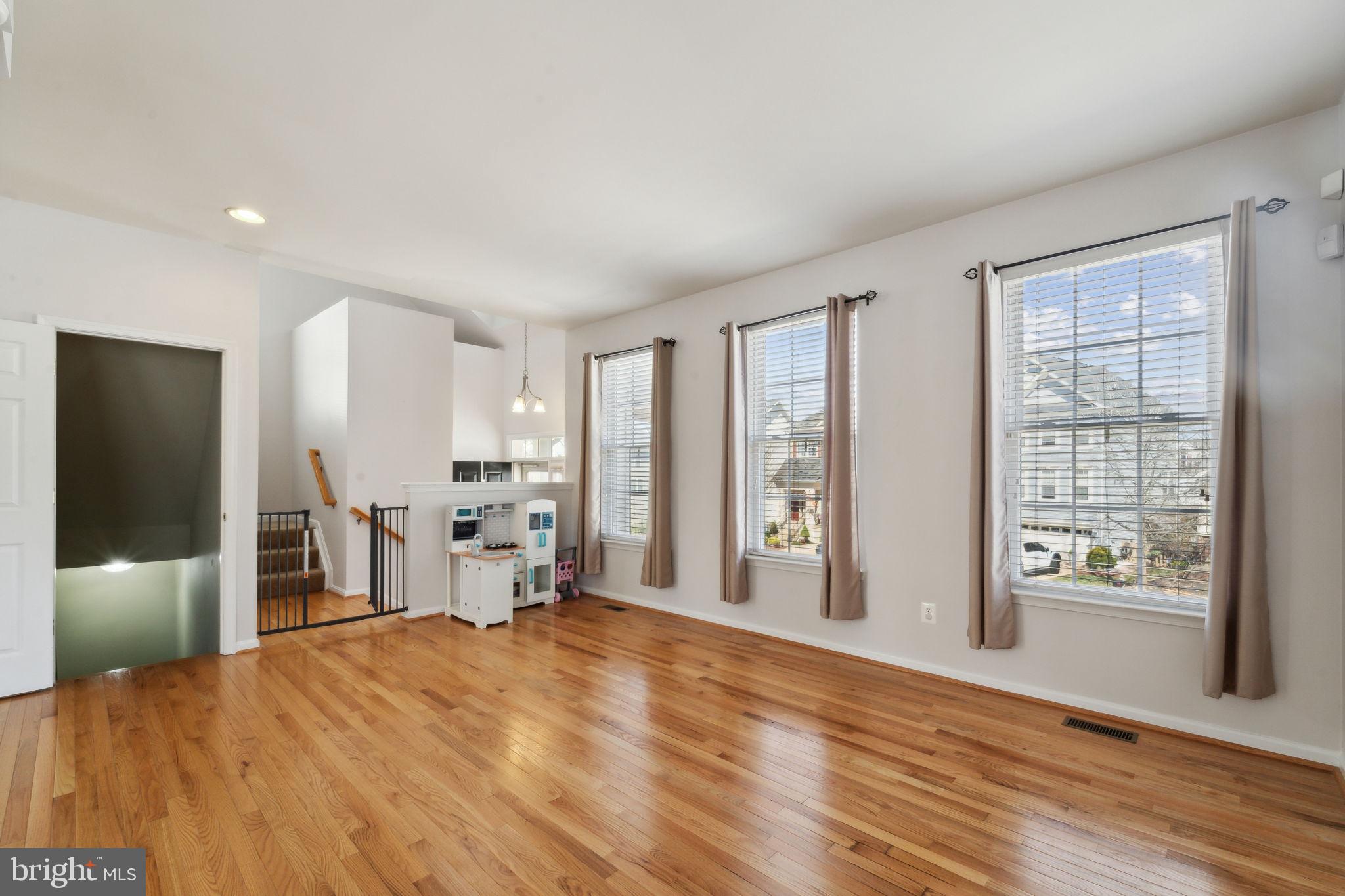 INDEPENDENCE - Residential